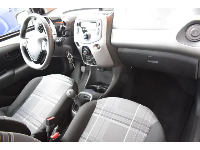 Peugeot 108 1.0 e-VTi Active airco 2018 Benzine 9