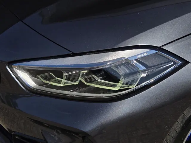 BMW 1 Serie 118i High Executive Edition 2019 Benzine 13