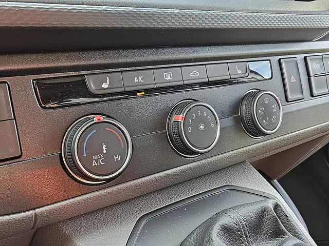 Volkswagen Transporter 2.0 TDI 2021 Diesel 10