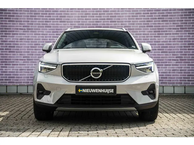 Volvo XC40 2.0 B4 Core 2023 Benzine 8