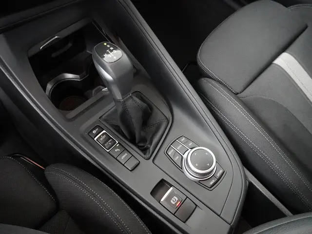 BMW X1 xDrive25e 2022 Hybride Benzine 21