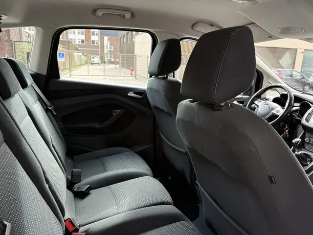 Ford C-MAX 1.0 Trend 2014 Benzine 8