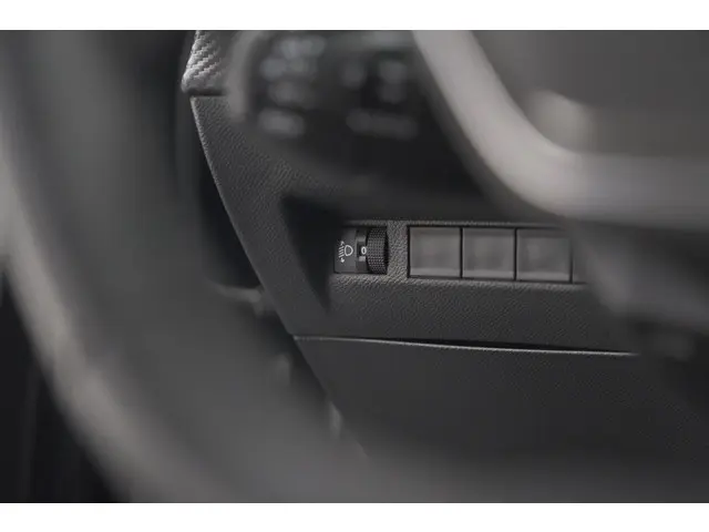 Peugeot 208 PureTech 100 Allure 2024 Benzine 32