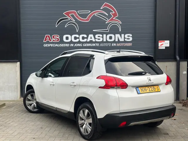 Peugeot 2008 1.2 PureTech Pano - Cruise - Navi 2014 Benzine 12
