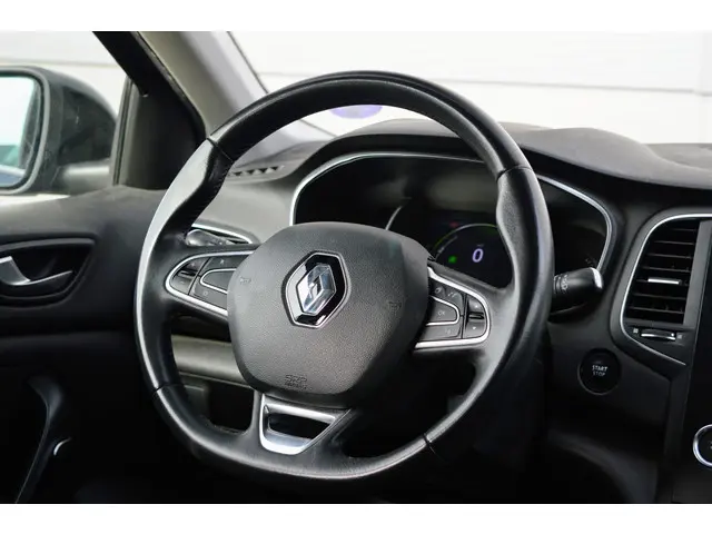 Renault Mégane Estate 1.3 TCe Limited 2018 Benzine 16