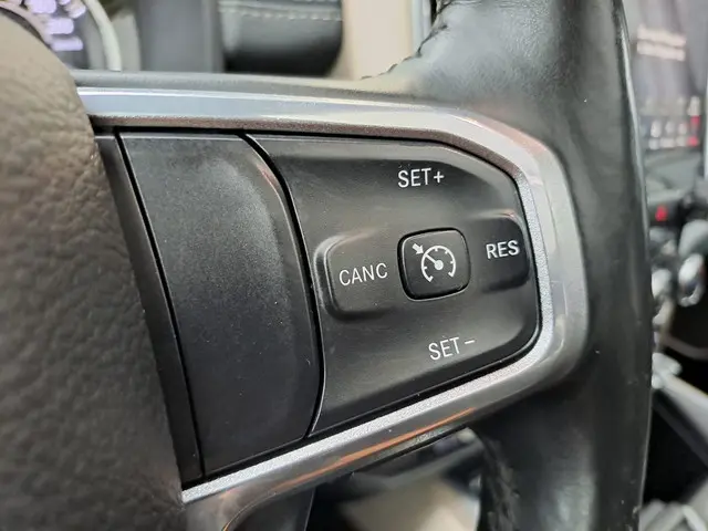 Dodge Ram 1500 5.7 V8 4x4 Crew Cab Laramie 2019 LPG/Gas 12