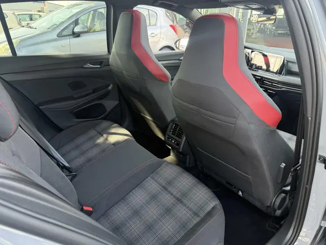 Volkswagen Golf 2.0 TSI GTI pano 2024 2024 Benzine 6