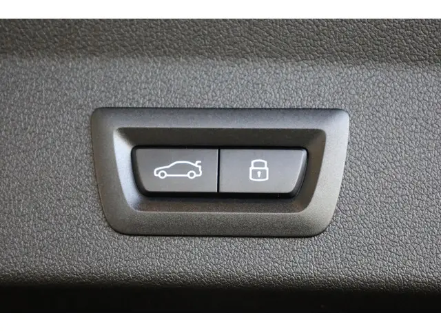 BMW 1 Serie 120 2024 Benzine 28