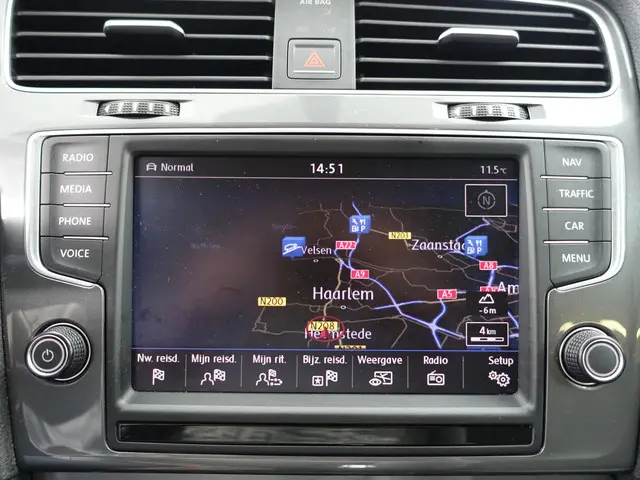 Volkswagen e-Golf Highline Aut- 2016 Elektrisch 11