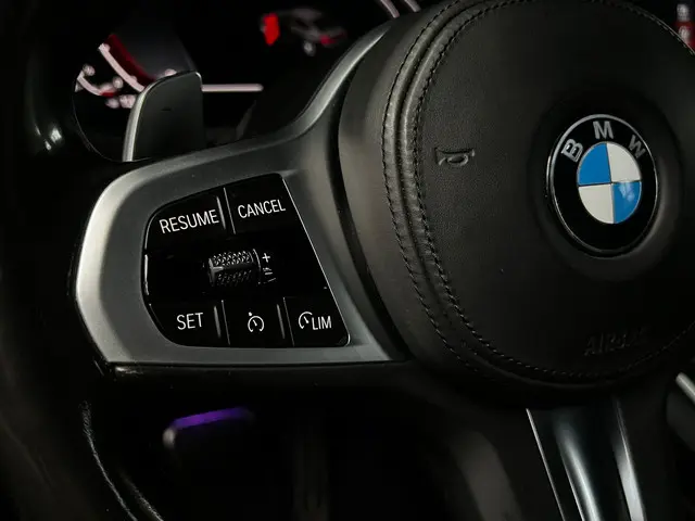 BMW 3 Serie 320i M-sport 2019 Benzine 42