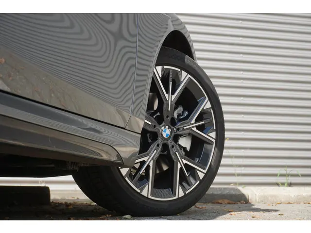 BMW 1 Serie 5-deurs 120 2025 Benzine 24