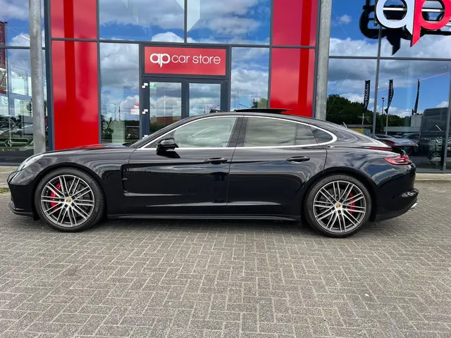 Porsche Panamera 4.0 Turbo Vol opties 2016 Benzine 4