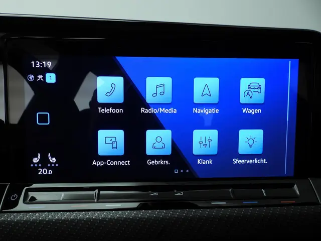 Volkswagen Golf 1.5 eTSI R-Line Business 2024 Benzine 21