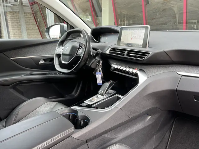 Peugeot 3008 1.6 e-THP GT Line 2017 Benzine 22