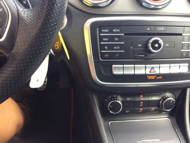 Mercedes-Benz GLA 180 Sport Edition Premium 2019 Benzine 7