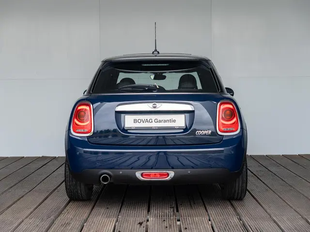 MINI 5-Deurs Cooper Aut. 2017 Benzine 5