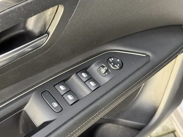 Peugeot 3008 1.2 PureTech Allure 2019 Benzine 21