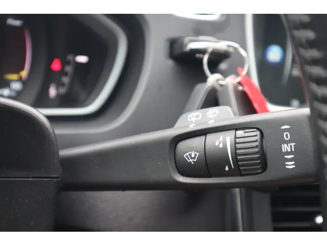 Volvo V40 Cross Country 1.5 T3 Momentum 2015 Benzine 18