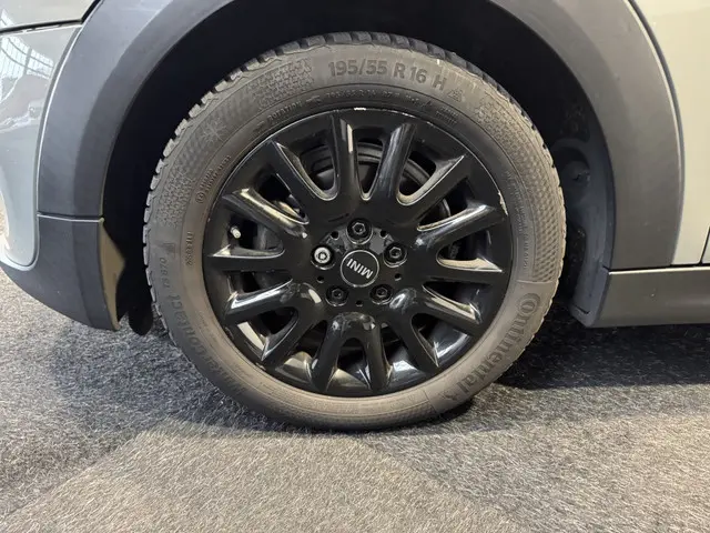 MINI One ONE 100 pk euro 6 5 deurs 2019 Benzine 16