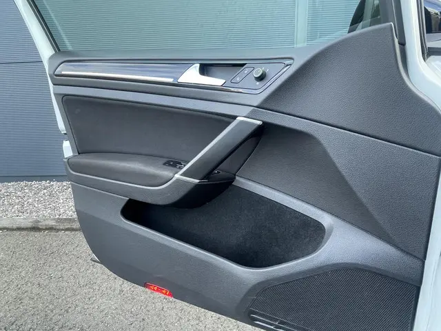 Volkswagen Golf 1.6 TDI Highline Business R 2017 Diesel 15