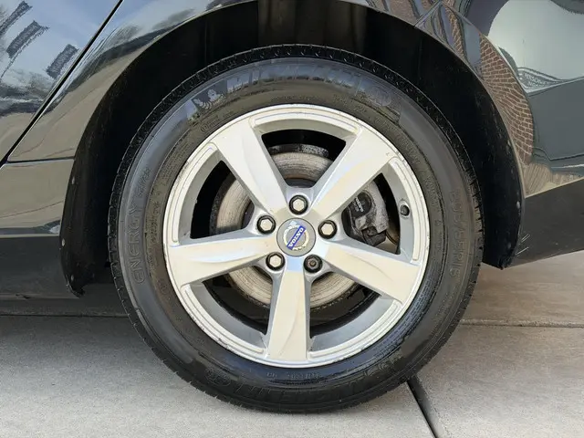 Volvo V40 1.6 T3 Kinetic 2013 Benzine 33