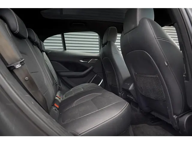 Jaguar I-PACE EV400 HSE 90 kWh 2018 Elektrisch 8