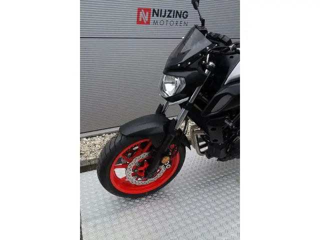 Yamaha MT 07 ABS 2019 Benzine 19