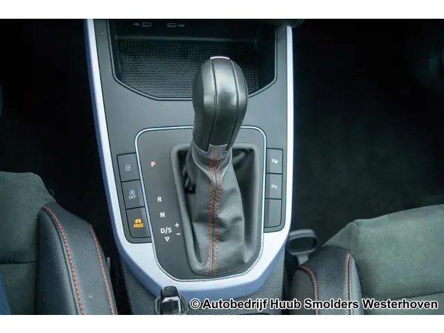 SEAT Arona 1.0 TSI FR Business Intense 2021 Benzine 40