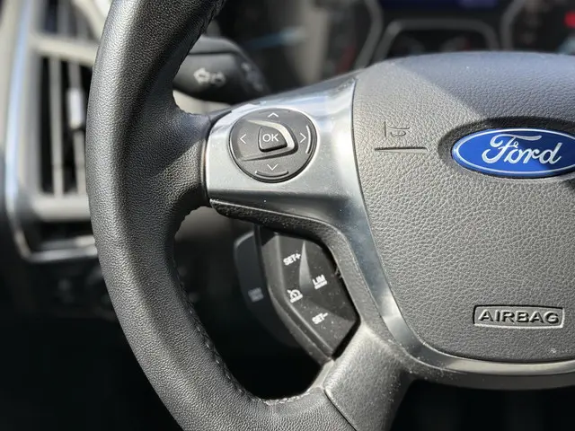 Ford Focus 1.0 EcoBoost 5drs Titanium 2013 Benzine 18