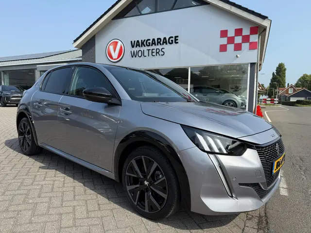 Peugeot 208 2