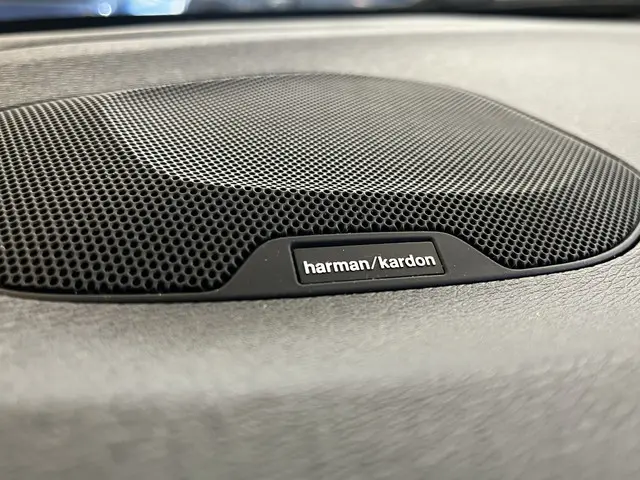 Volvo V40 T3 Polar+ Sport Automaat 2019 Benzine 33