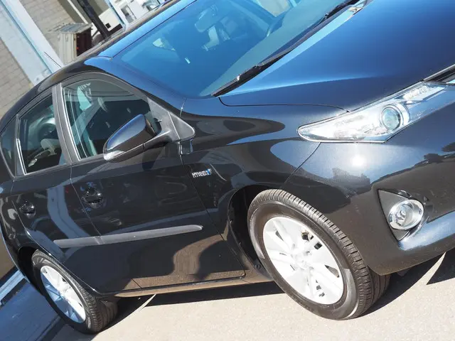 Toyota Auris 1.8 Hybrid Aspiration 2013 Hybride Benzine 8