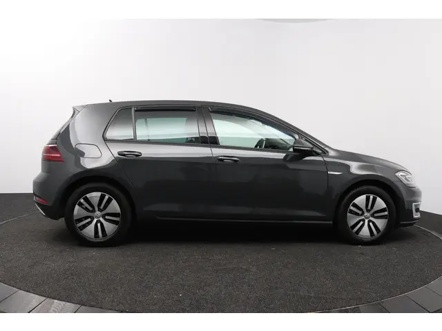 Volkswagen e-Golf - 2018 Elektrisch 9