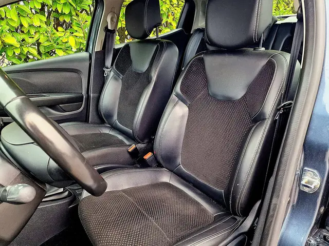 Renault Clio 0.9 TCe INTENS LEER NAP 2019 Benzine 6