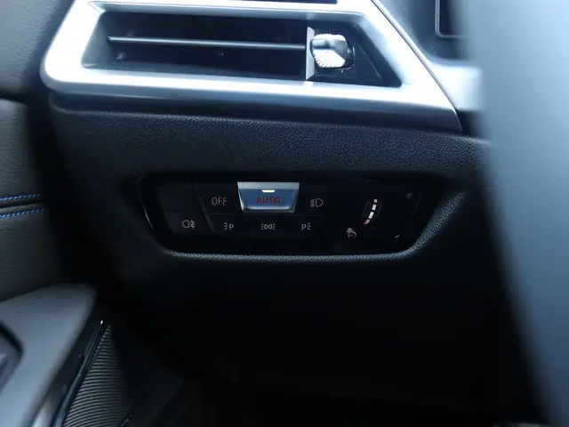 BMW 3 Serie Touring 330e 2025 Hybride Benzine 34