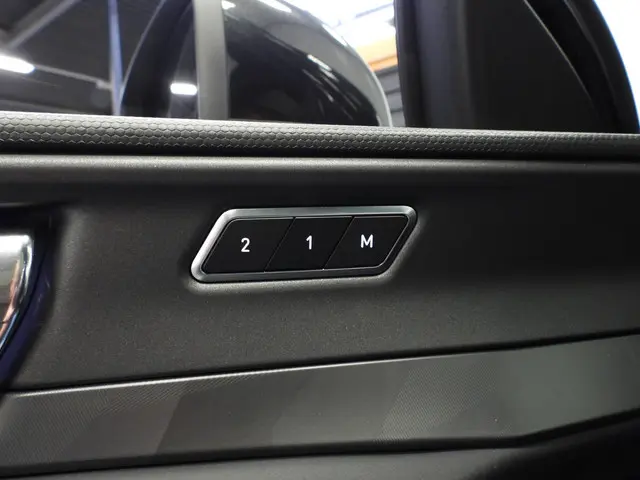 Lynk & Co 01 1.5 PHEV BlackLine 2023 Hybride Benzine 31