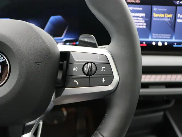 BMW 1 Serie 120 2025 Benzine 24