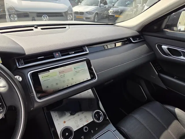 Land Rover Range Rover Velar 3.0 V6 AWD SE 2017 Diesel 5