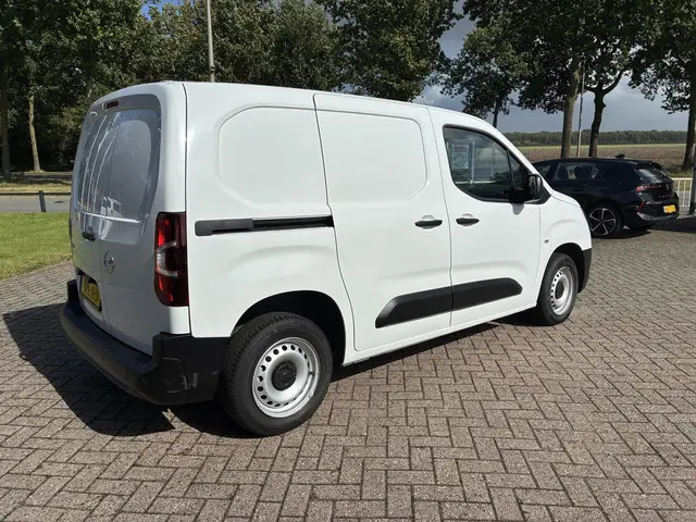 Opel Combo 1.5 Turbo 102Pk L1H1 Edition 2022 Diesel 4