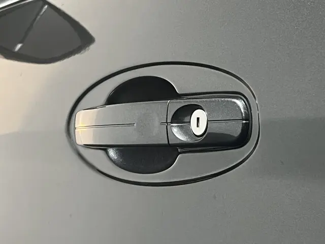 Ford C-MAX 1.5 Titanium 2018 Benzine 14