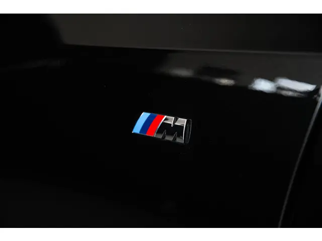 BMW 3 Serie Touring 330i 2023 Benzine 27