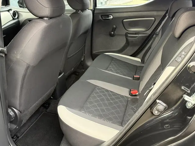 Nissan Micra 1.0L Acenta 2019 Benzine 15