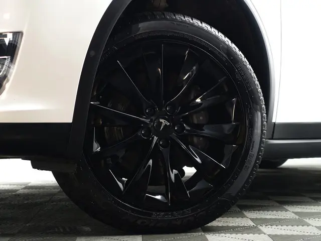 Tesla Model X Long Range Black Pack- 2019 Elektrisch 32