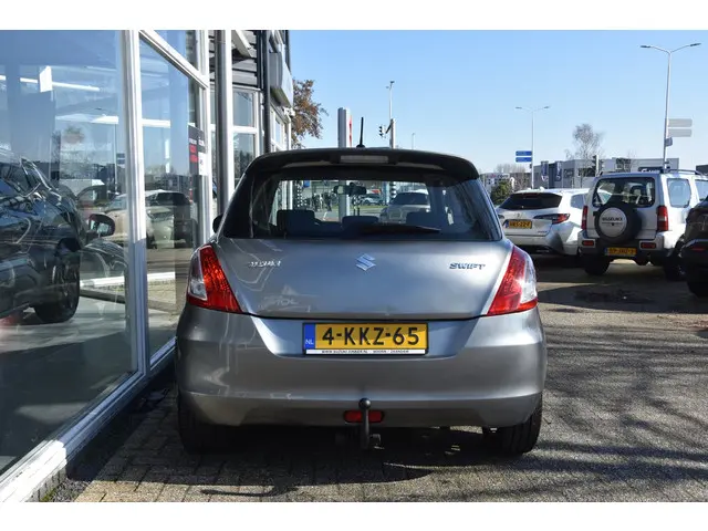 Suzuki Swift 1.2 Bandit EASSS 2013 Benzine 17