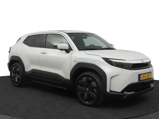 Toyota Urban Cruiser Executive 61 kWh 2026 Elektrisch 13