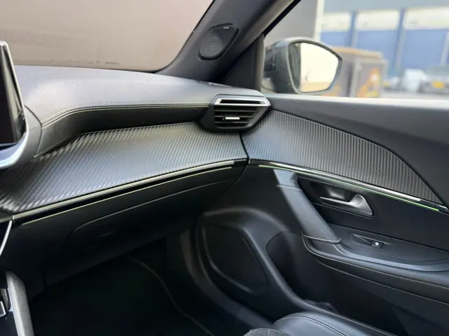 Peugeot 2008 1.2 PureTech GT|Focal|Automaat 2020 Benzine 59
