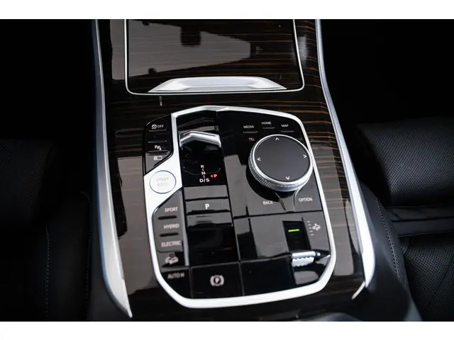 BMW X5 xDrive50e 2024 Hybride Benzine 48