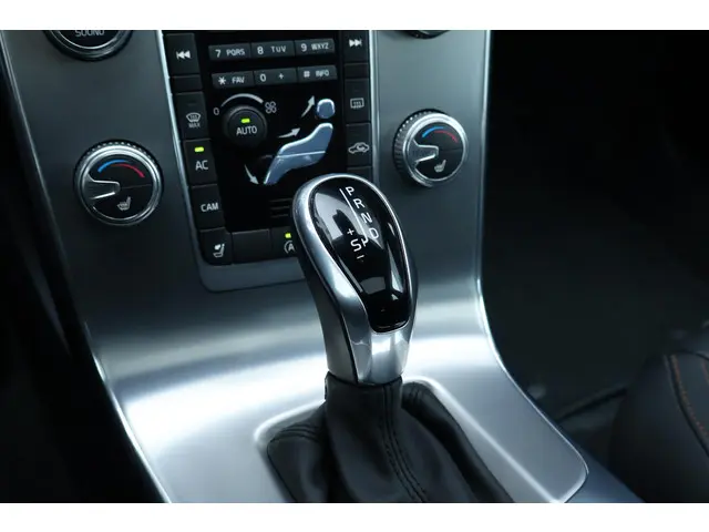 Volvo V60 Cross Country 2.0 D3 Polar+ 2018 Diesel 20