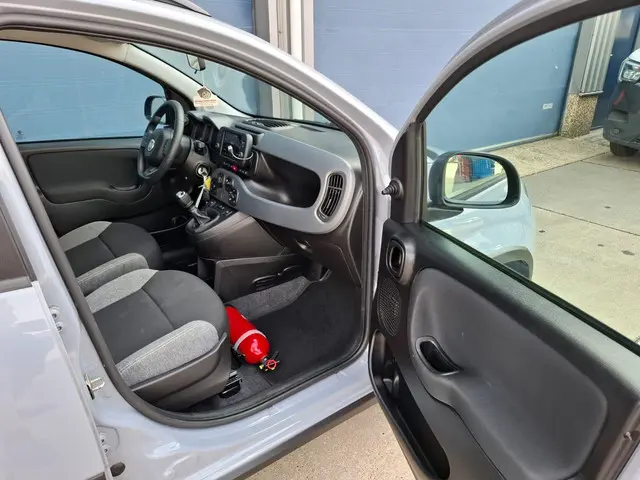Fiat Panda 1.0 Hybrid City Life 2022 Benzine 28