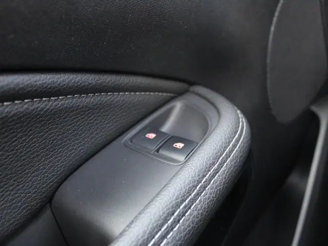 Opel ADAM 1.0 Turbo Rocks 2017 Benzine 19